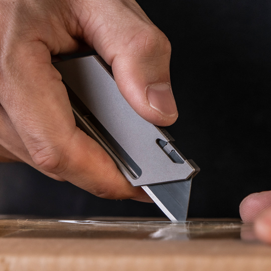 Cuchillo Utilitario EDC Mini Retráctil de Titanio