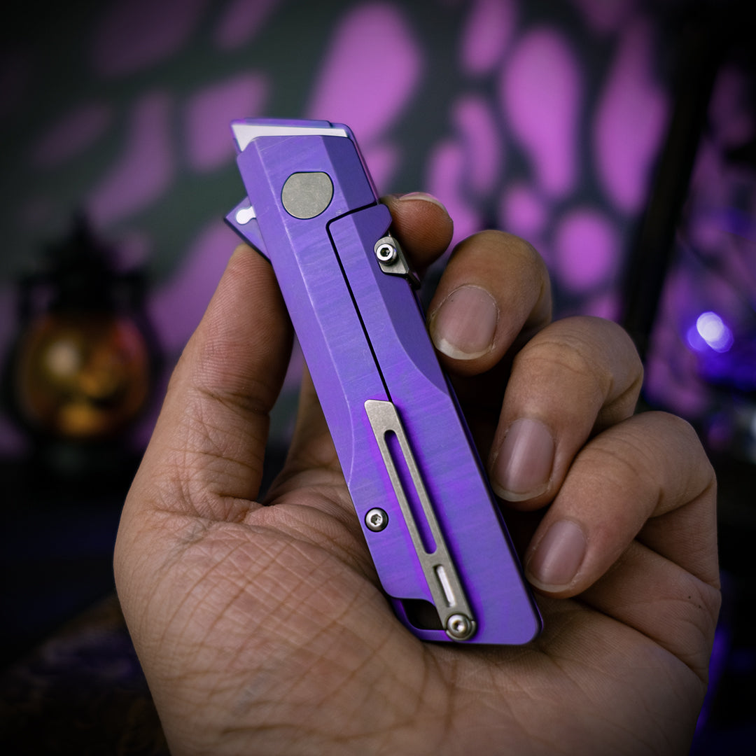 Patterned Raven 1.0 Pro : Titanium Utility Folding knife