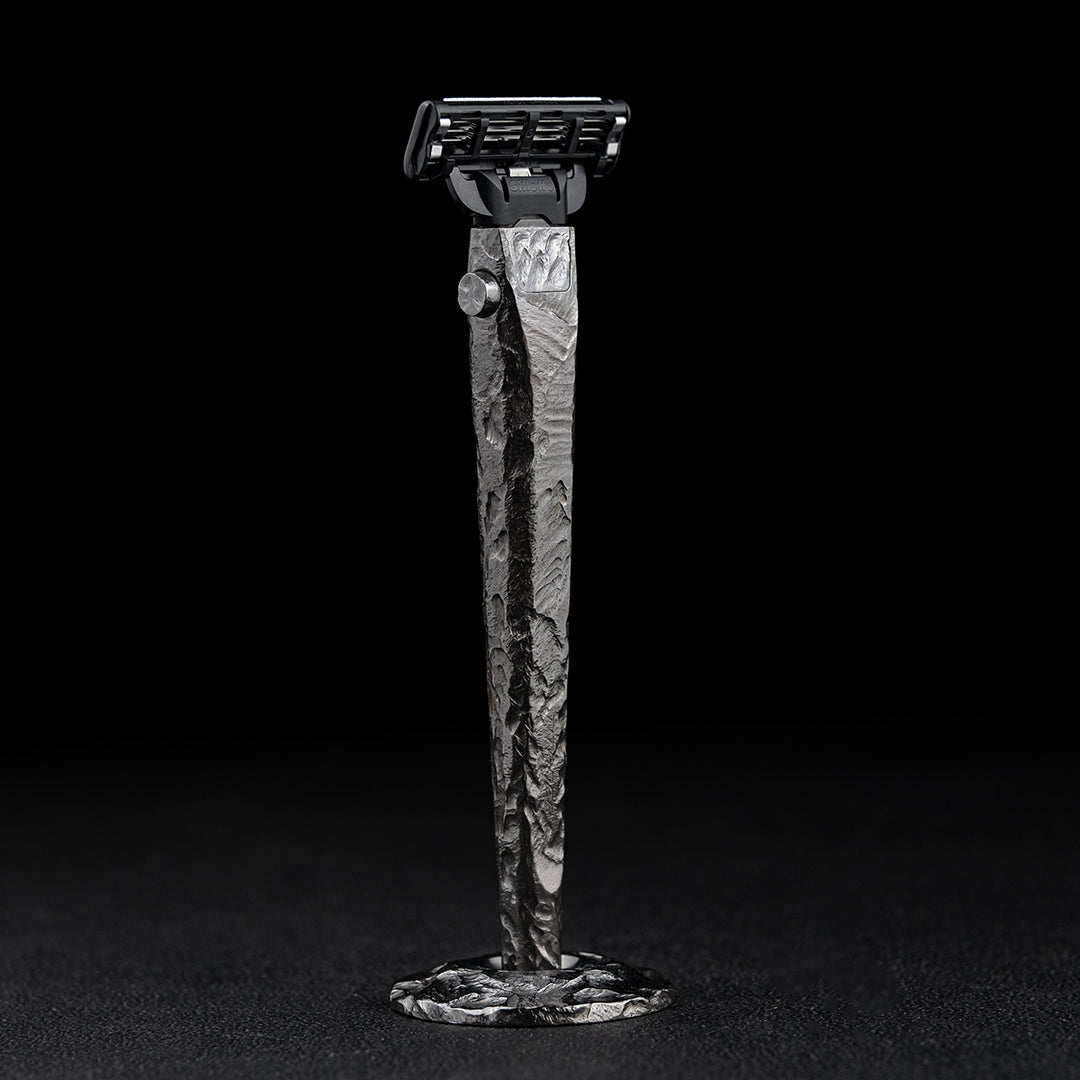 Stone-Sculpted Titanium 3-layer Razor