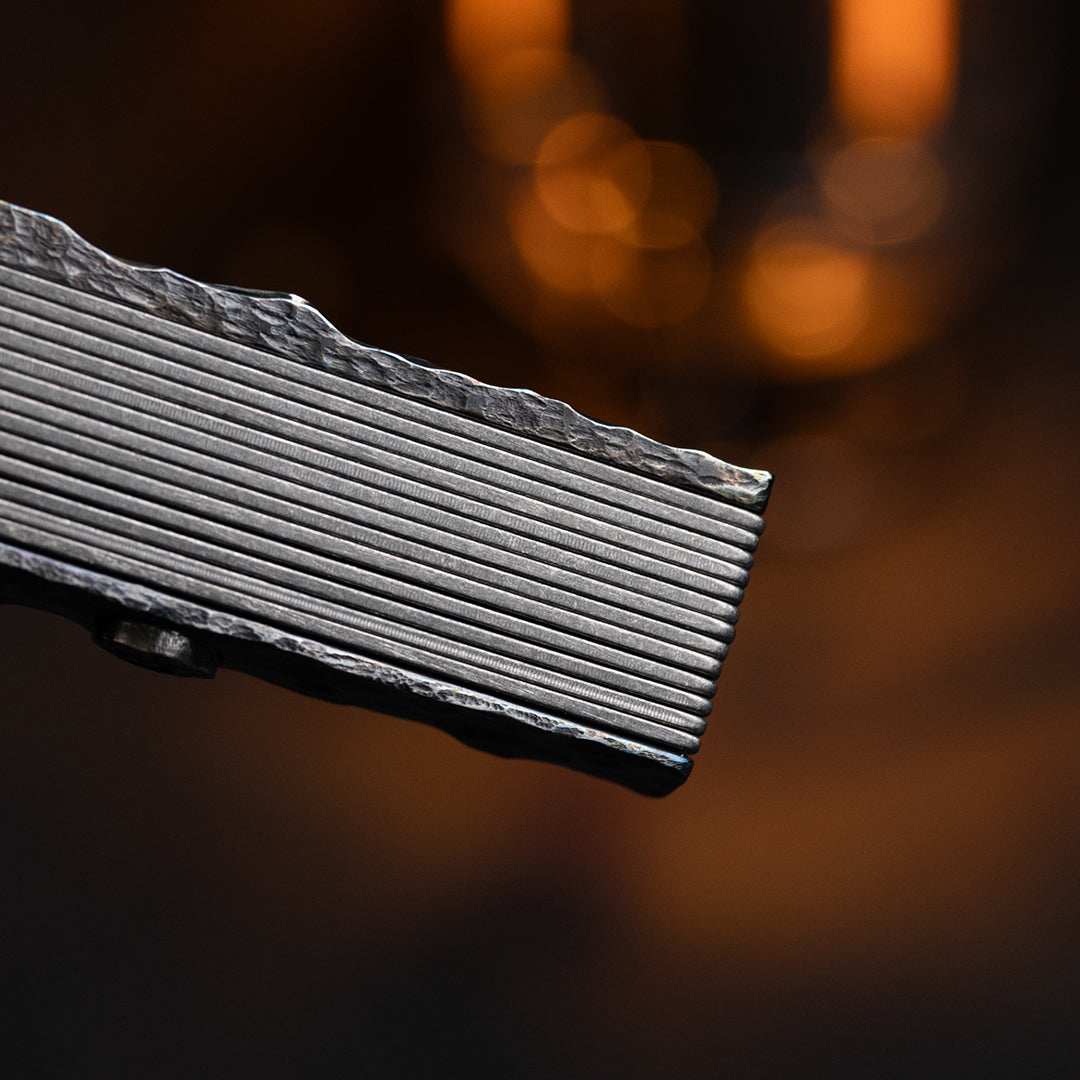 BuRan: Obsidian Meteor Titanium Folding Fan