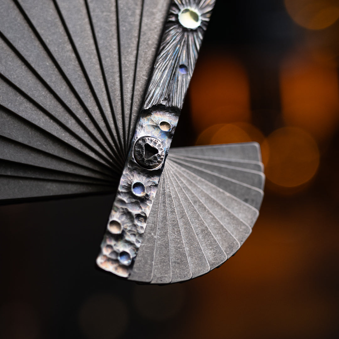 BuRan: Obsidian Meteor Titanium Folding Fan