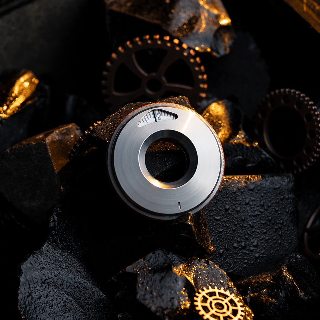 Tiroler 2.0: Titanium Curve Measure Ring