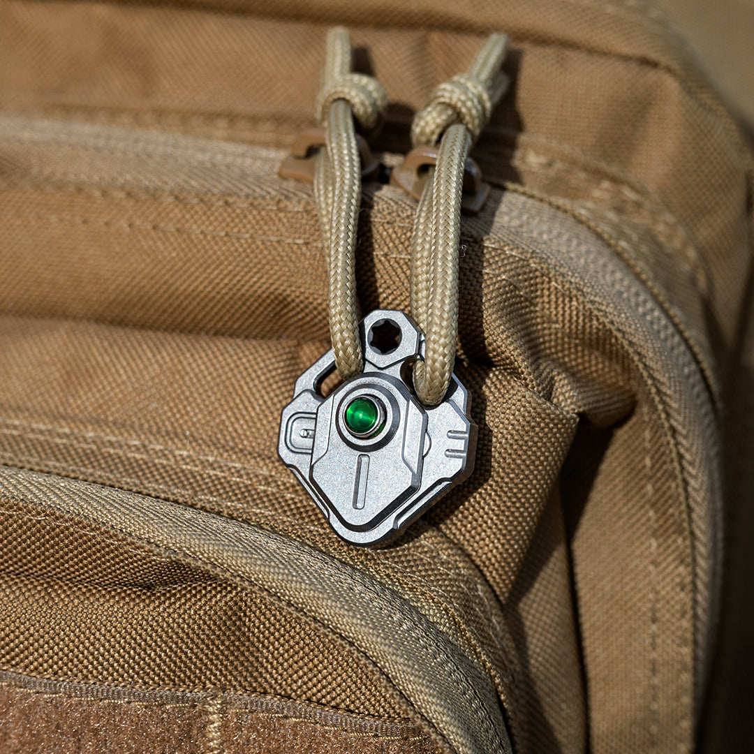 Trident: 3-Level Titanium Zipper Lock