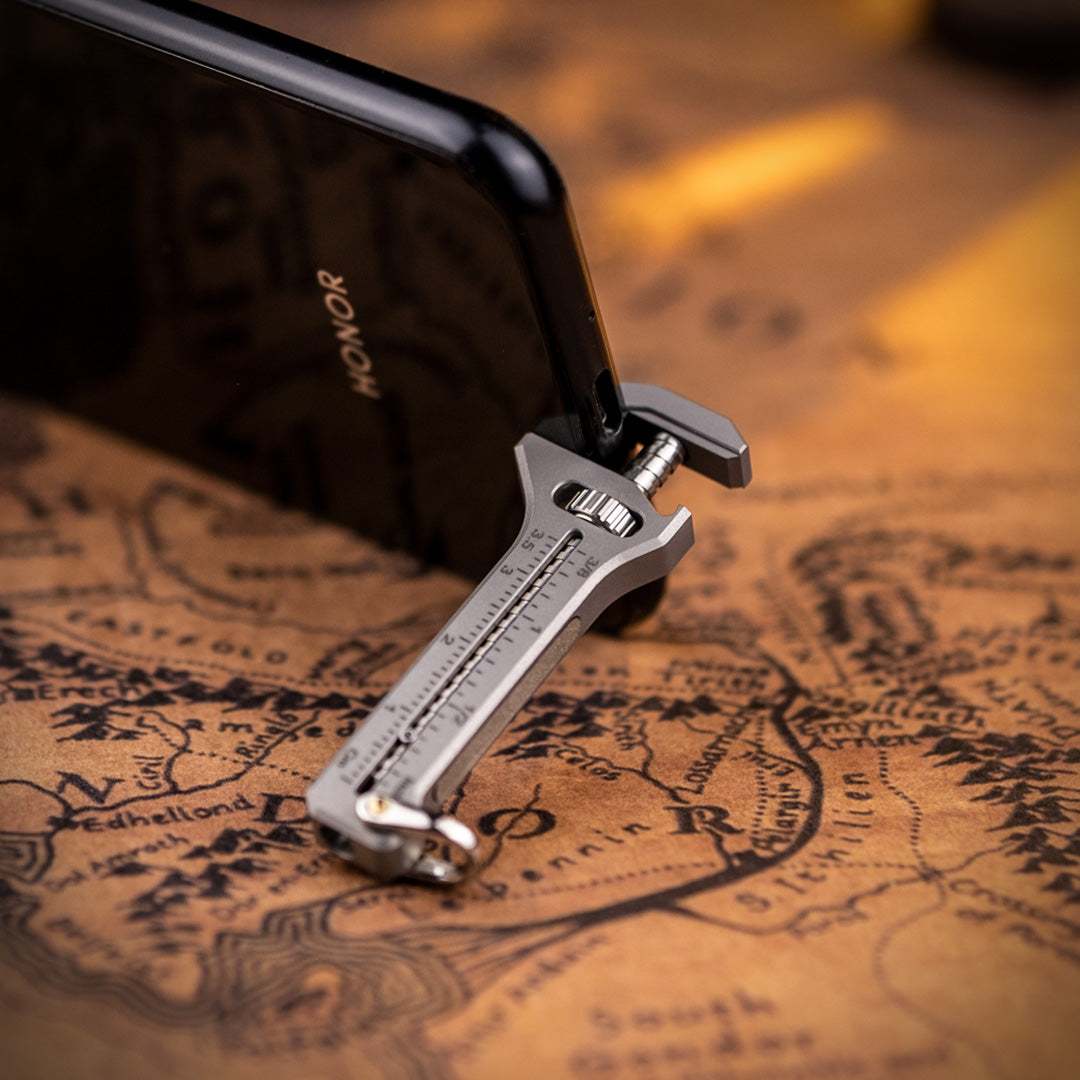 TiSpanner Compact: Titanium Multitool Wrench