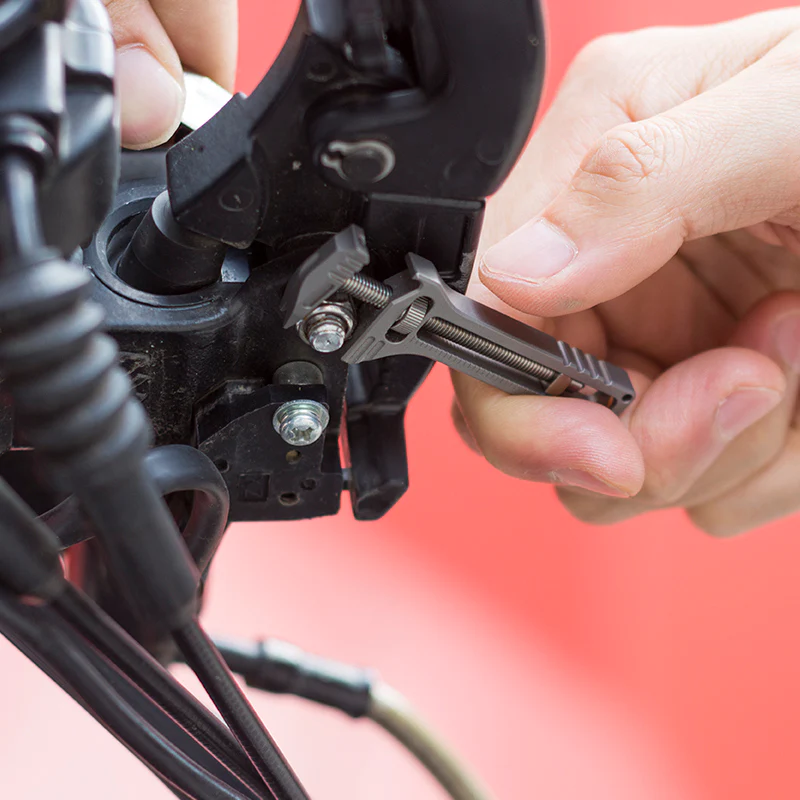 TiSpanner Refinado: una Multiherramienta Compacta de Titanio siempre al alcance