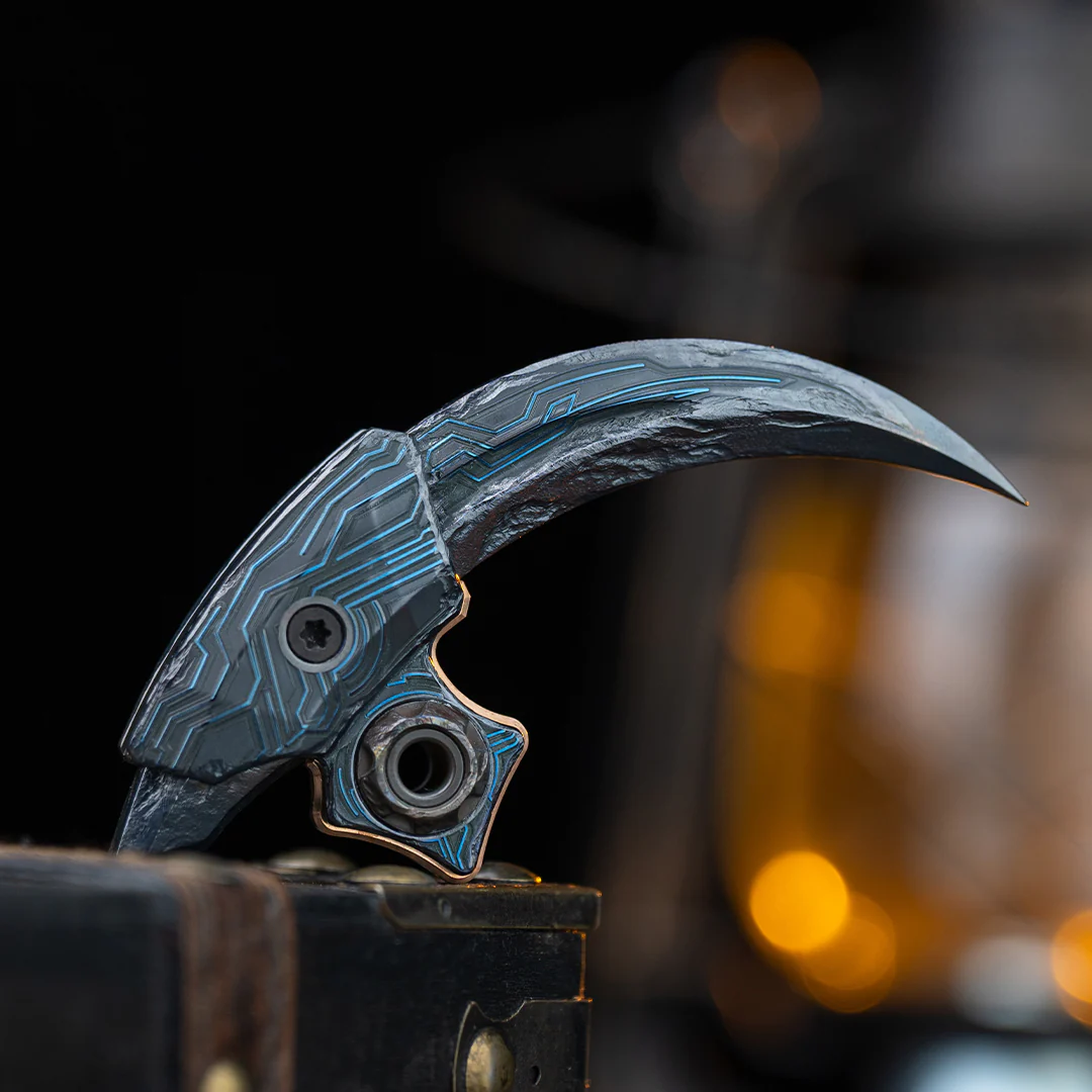 Titanium Tacticl Raptor Claw