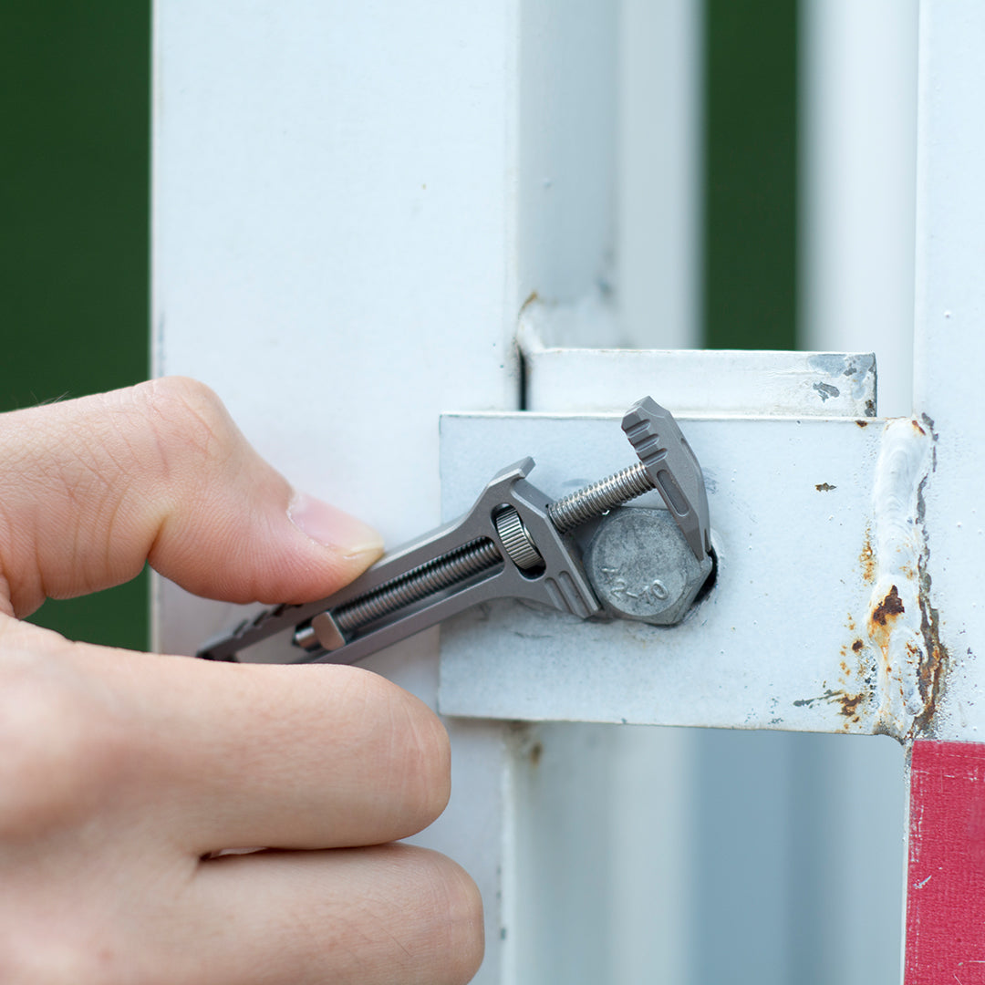 TiSpanner Refinado: una Multiherramienta Compacta de Titanio siempre al alcance