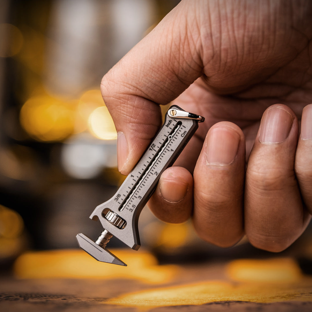 TiSpanner Compact: Titanium Multitool Wrench