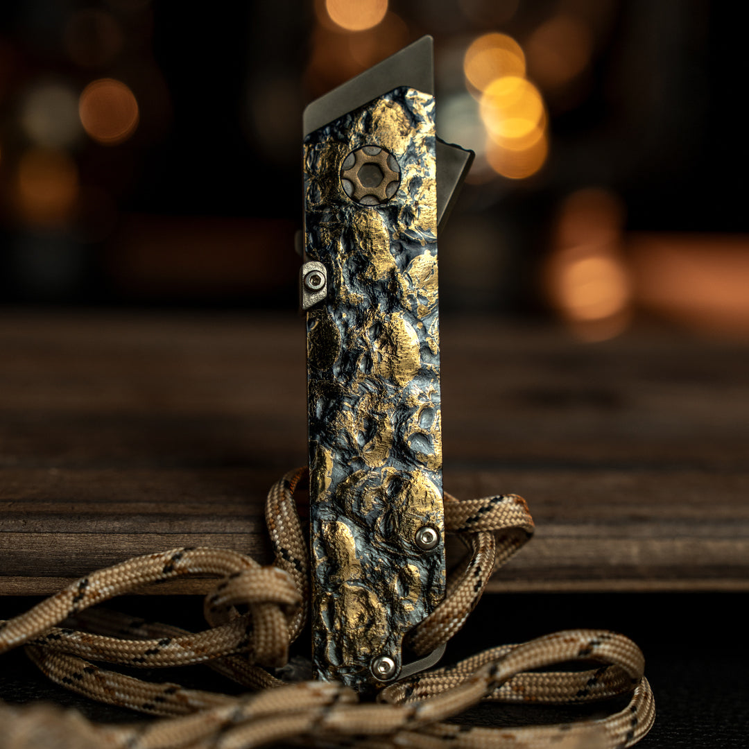 God Skull: Hand Carved Raven Knife【Limited 30 Pcs】