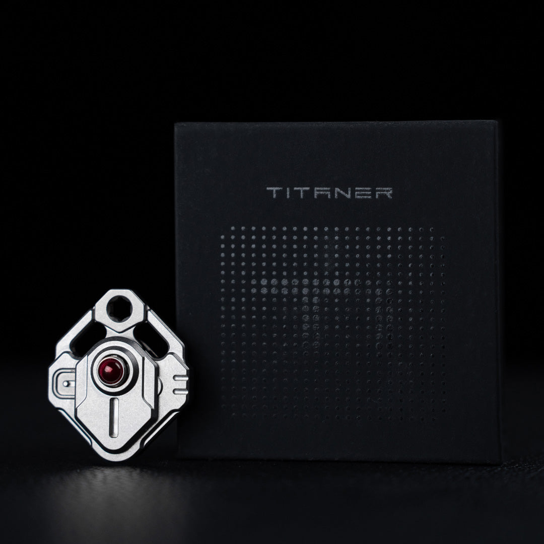 Trident: 3-Level Titanium Zipper Lock