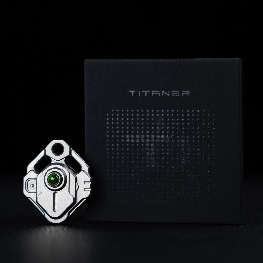 Trident: 3-Level Titanium Zipper Lock