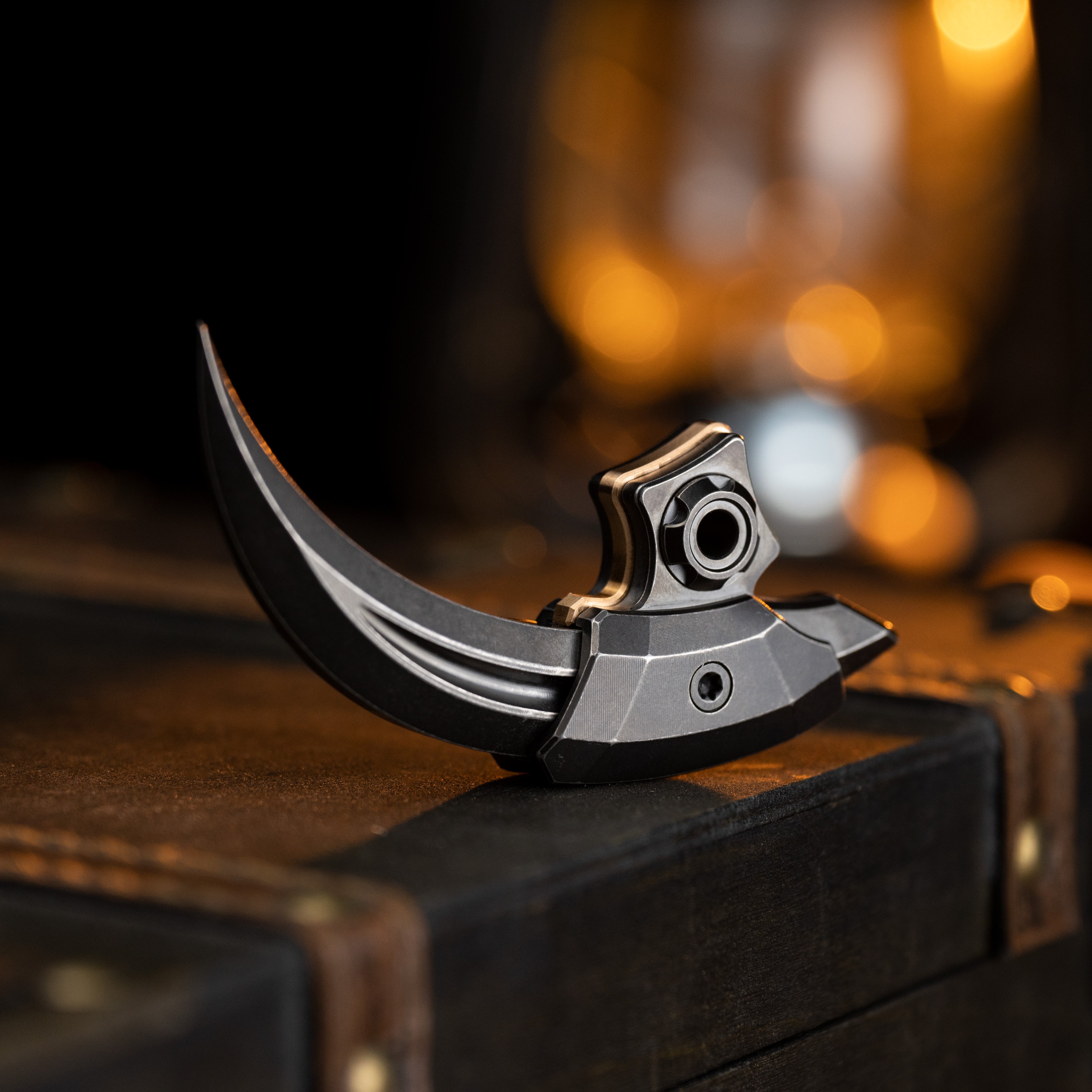 【Final Flash 2025】Titanium Tactical Raptor Claw