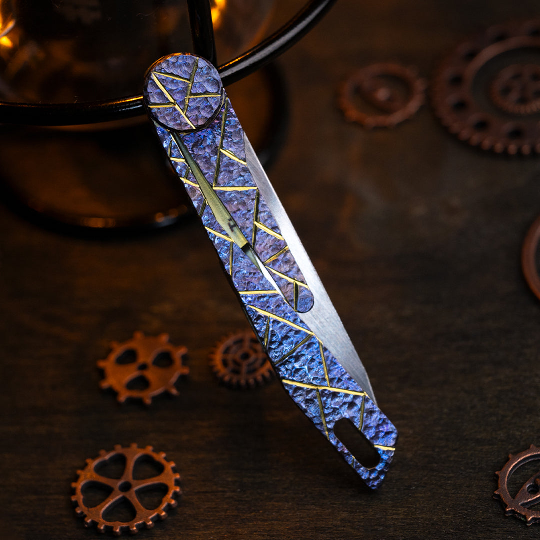 Cuchillo Micro Falcon 1.0 tallado a mano