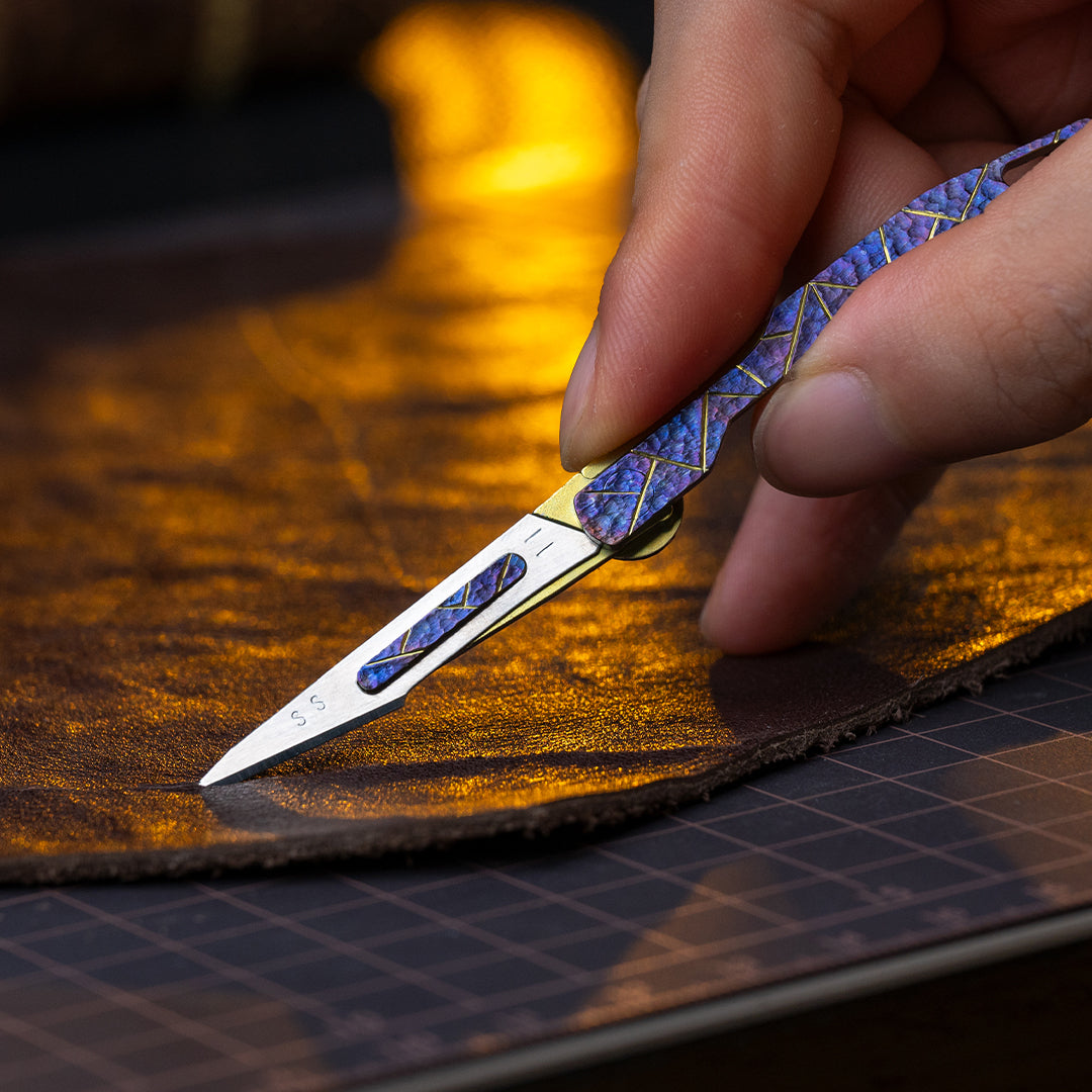 Cuchillo Micro Falcon 1.0 tallado a mano