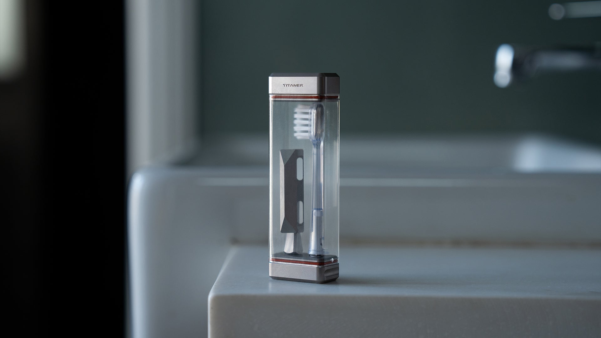 T-Capsule: Titanium Razor & Brush Travel System Manual