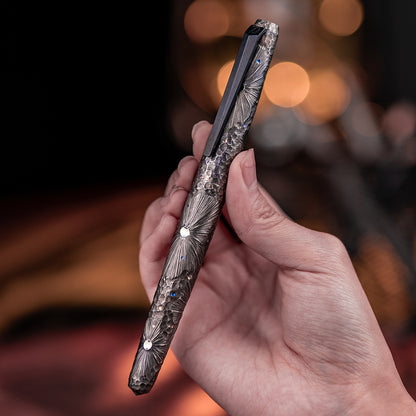 Pluma estilográfica de titanio Obsidian Meteor 
