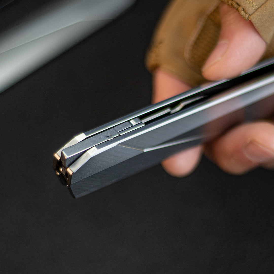 The Raven 2.0 Titanium Utility Folding Knife