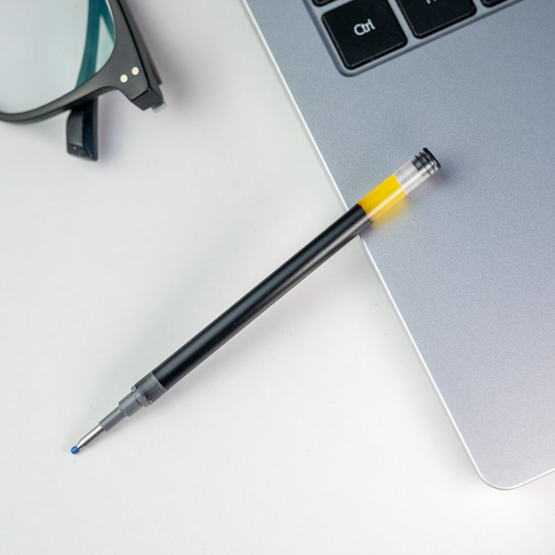 The Pilot G-2 Gel Pen Refill (BLS-G2-5)