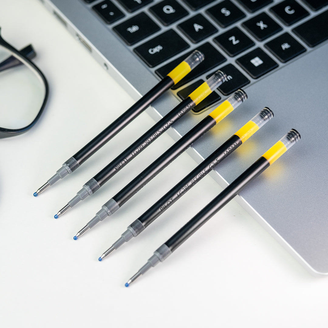 The Pilot G-2 Gel Pen Refill (BLS-G2-5)