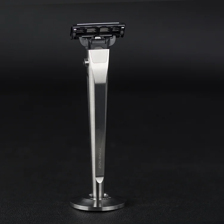 Titanium 3-layer Razor