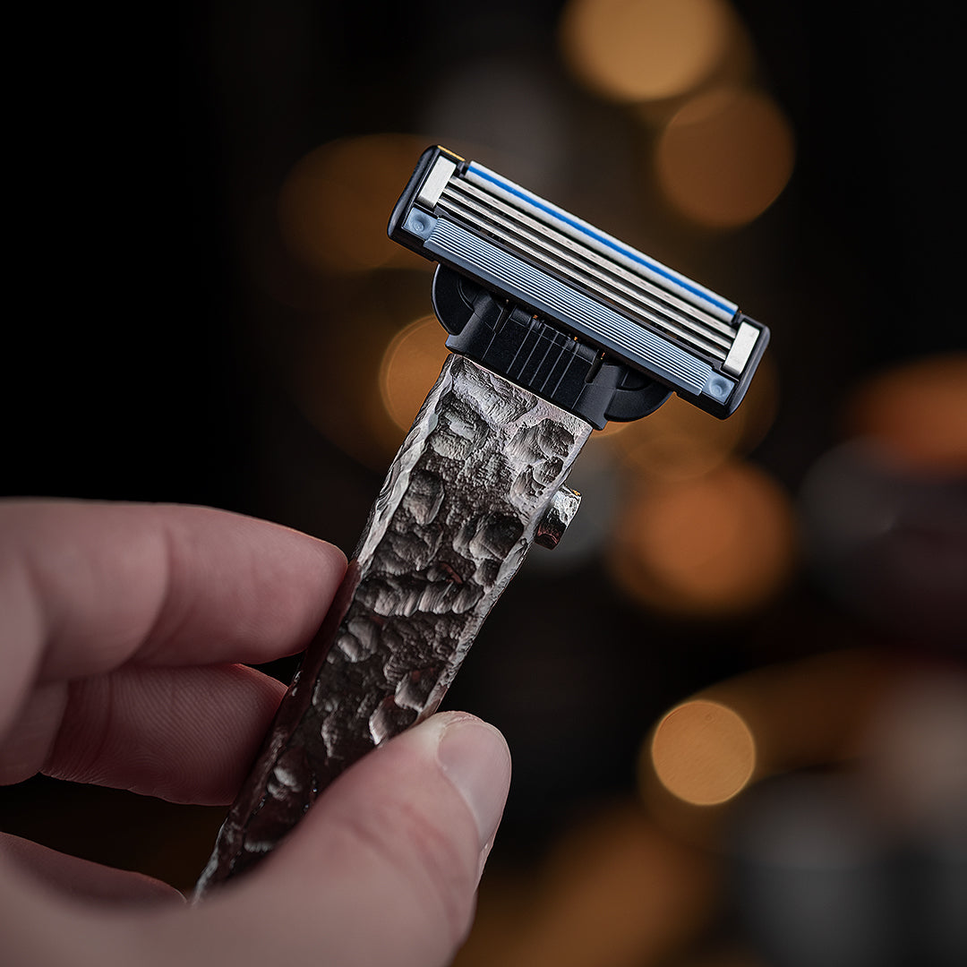 Stone-Sculpted Titanium 3-layer Razor