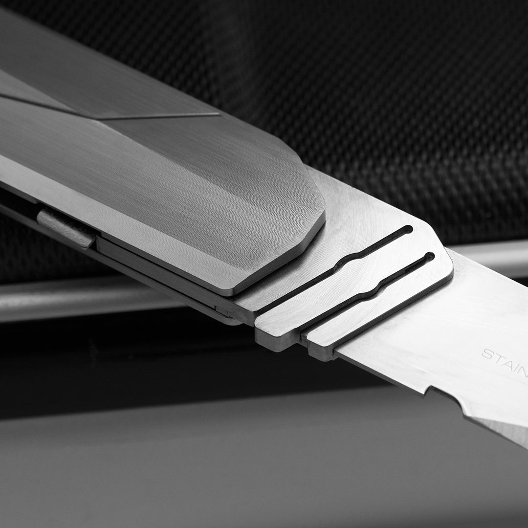 The Raven 2.0 Titanium Utility Folding Knife