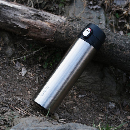 Doppelwandige Thermosflasche aus Titan 