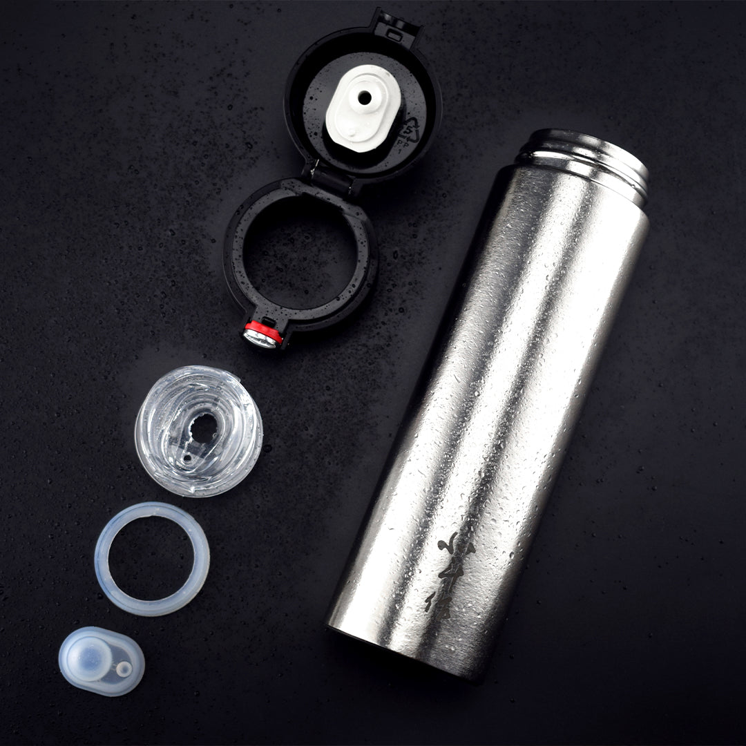 Doppelwandige Thermosflasche aus Titan 