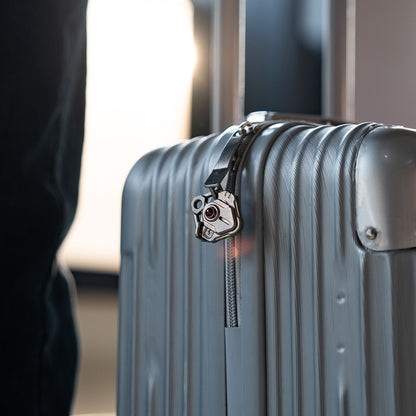 Trident: 3-Level Titanium Zipper Lock