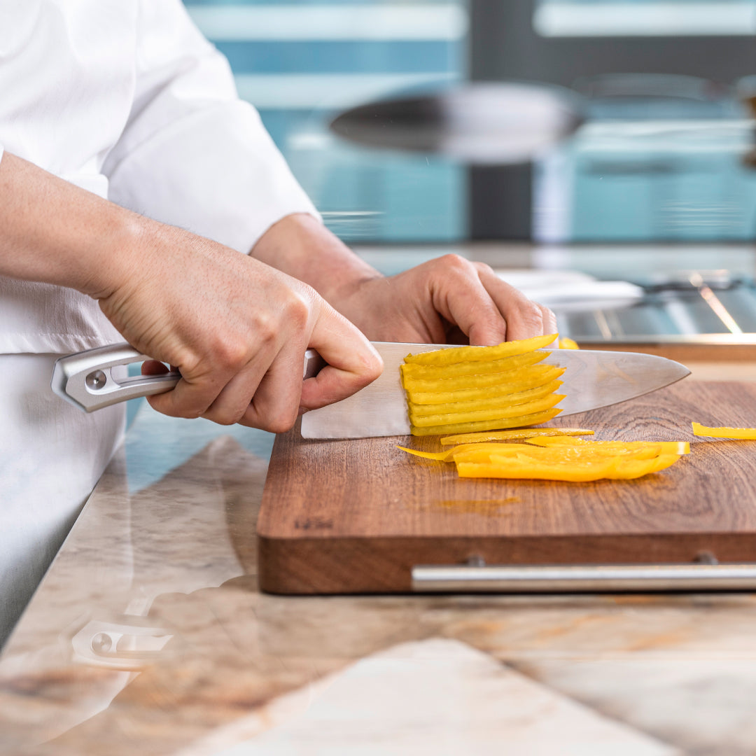 MAKO: World's First M390 CNC Kitchen Knife