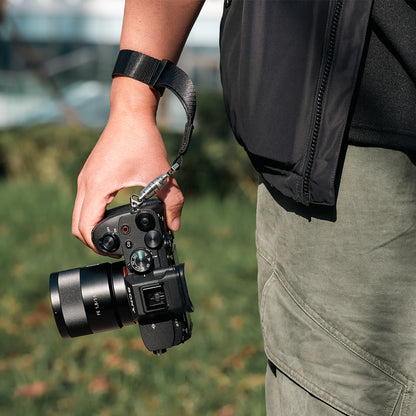 Tinexus: Quick-Release EDC Carry System