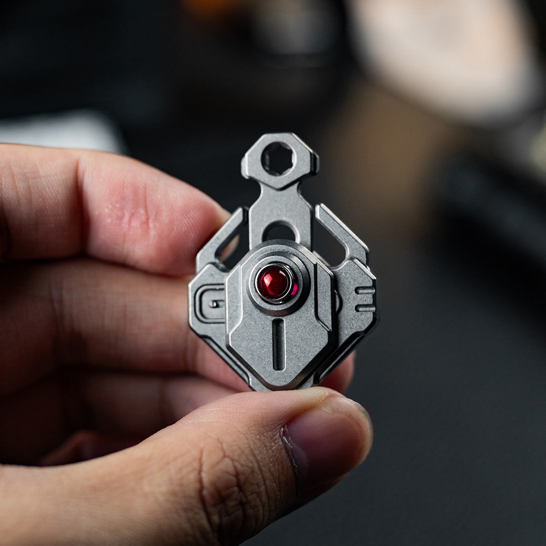 Trident: 3-Level Titanium Zipper Lock