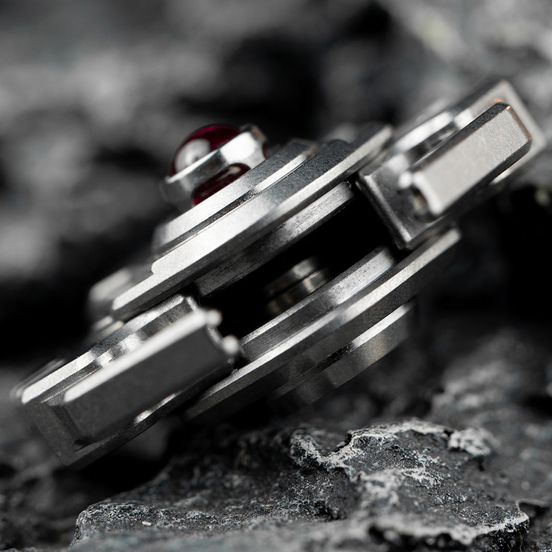 Trident: 3-Level Titanium Zipper Lock