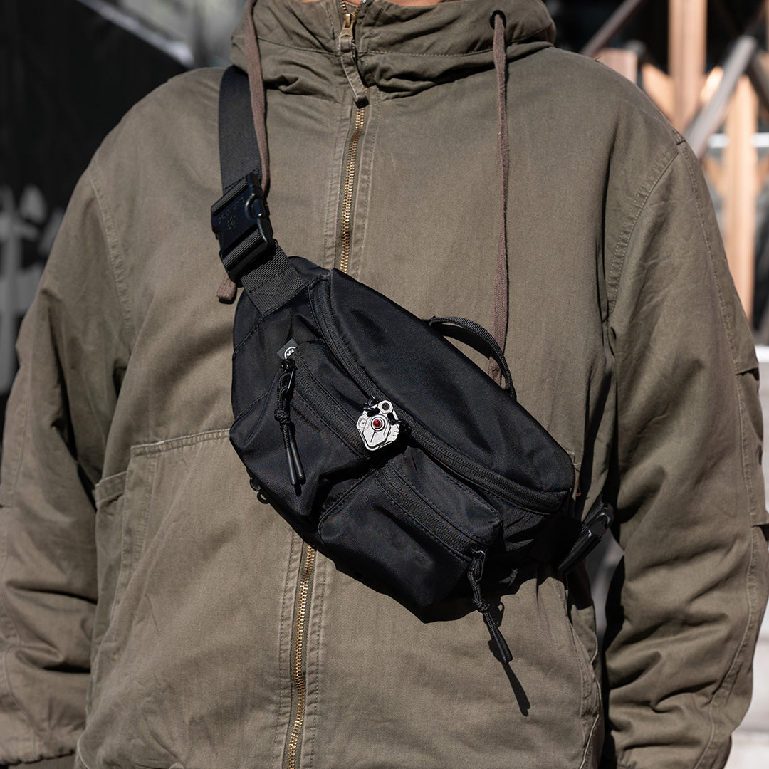 Trident: 3-Level Titanium Zipper Lock