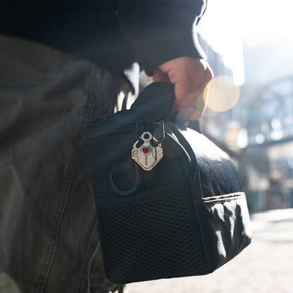 Trident: 3-Level Titanium Zipper Lock