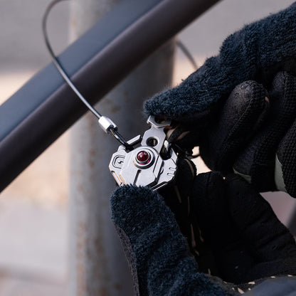 Trident: 3-Level Titanium Zipper Lock